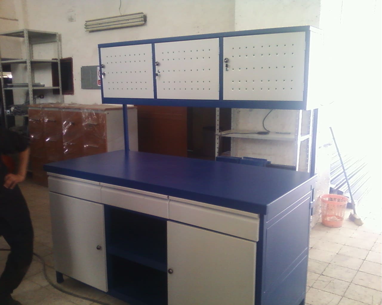 workshop storage cabinets